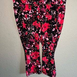 Lane Bryant LIVI Active capri workout legging size 22/24 3x